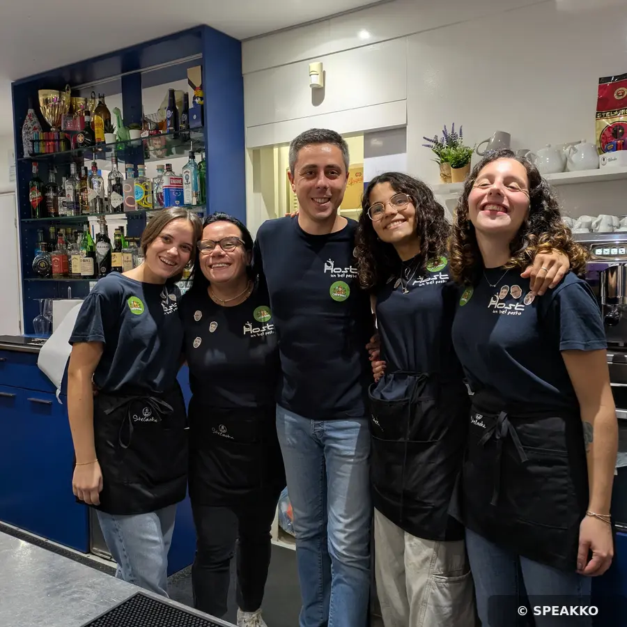 Staff del bar Host coordinato da Gabriele Capedri